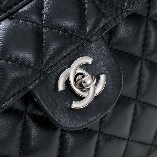 シャネルバッグ素材ディテール